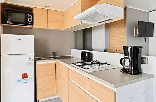 Tregunc House | Mobile Home | Premium | 2 Bedrooms | 4 Guests | Small Patio | TV