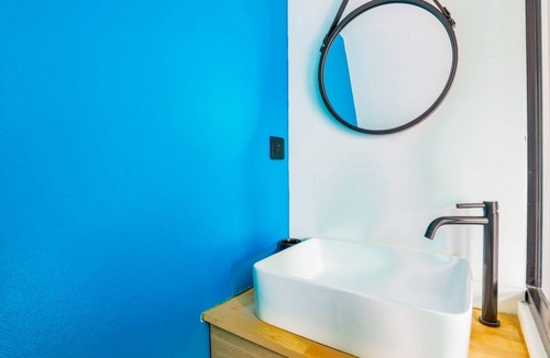 Quartier du Faubourg-Montmartre Apartment | Modern 1BR Flat Rue Richer - Montmartre