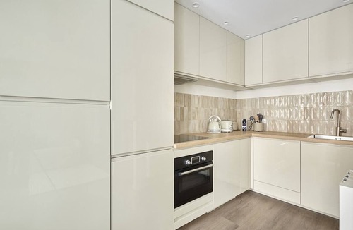 Quartier Sainte-Avoye Apartment | Modern 2 bedrooms apartment Le Marais/Beaubourg