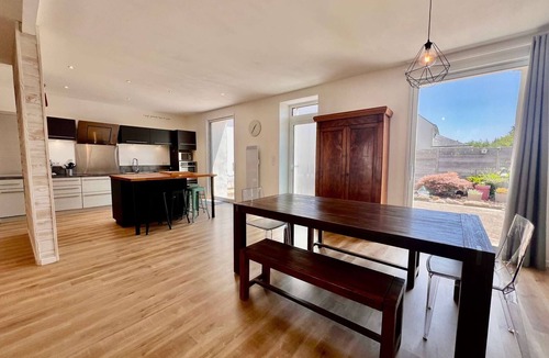 Quiberon Villa | Modern 4BR Home in Quiberon with Garden, 600m from Beach, Sleeps 8