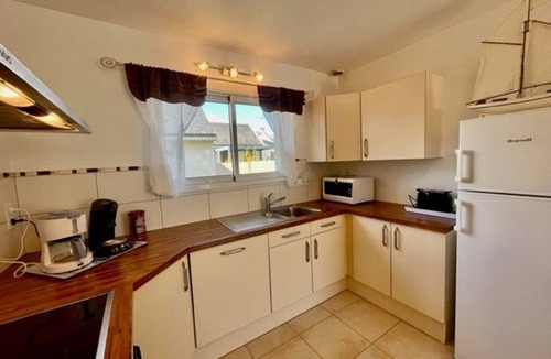 Quiberon Villa | Modern 5-Room House in Calm Area, Near Beach, Sleeps 8, Pet-Friendly