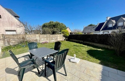 Quiberon Villa | Modern 5-Room House in Calm Area, Near Beach, Sleeps 8, Pet-Friendly