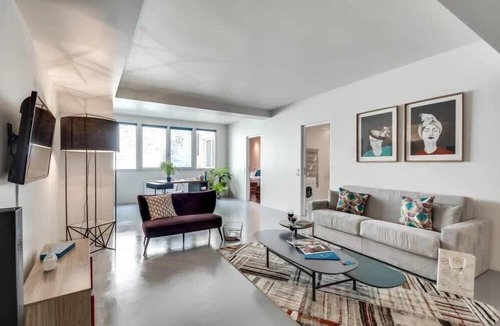 Quartier Sainte-Avoye Apartment | Modern and bright 2BD for 11 guests in Le Marais!