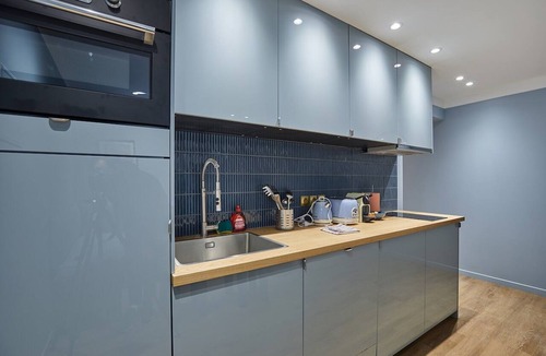 Passerelle Apartment | Modern Apartment With AC Center of Paris
