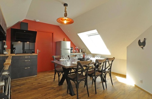 Athis-Val de Rouvre Cottage | Modern house with private spa near the pond