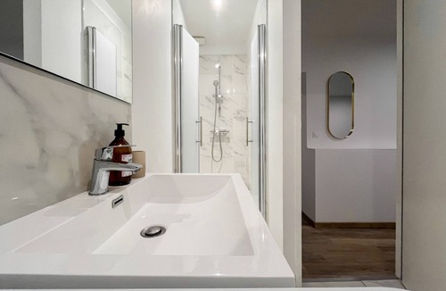 Les Hauts de Saint-Aubin Apartment | Modern one-bedroom apartmen - ideally located near the city center