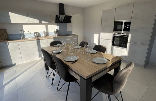 Penvins House | Modern one-story house, near beach, accessible, pet-friendly