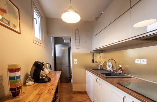 Montmartre Apartment | MONTMARTRE PARIS VIEW, SACRE-COEUR 30–60 days ahead? Private offer EIF-VBp