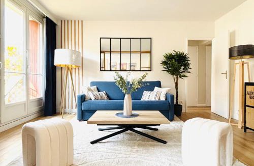 Quartier de Javel Apartment | MyJolieParisHome - King size beds - Free parking
