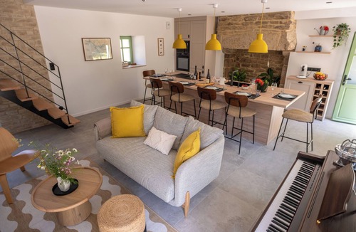 Ploemel House | New June 2026- Authentic farmhouse - 12 people- Near Carnac