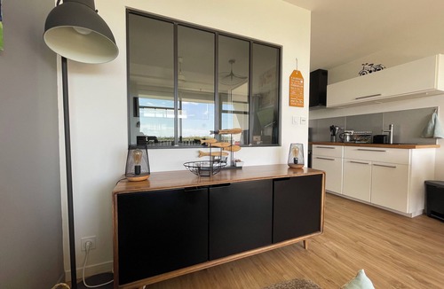Quiberon Apartment | New south-facing seafront apartment (classified 3*) in a secure residence