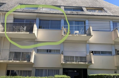 Saint-Cast-le-Guildo Apartment | Nice 2-room apartment - 150 m from Grande Plage
