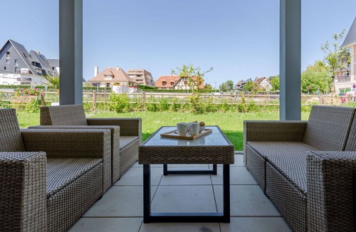 Benerville-sur-Mer Apartment | Nice apartment for 5 people with WIFI, TV and terrace