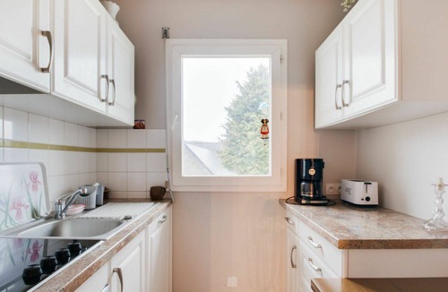 Dinard Apartment | Nice apartment for 3 people with WIFI, TV and balcony