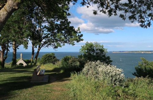 Saint-Cast-le-Guildo Apartment | Nice apartment for 4 guests with WIFI, TV and terrace