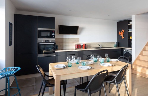 Cancale Apartment | Nice apartment for 6 guests with WIFI, TV and terrace