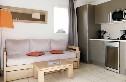 Sables-d'Or-les-Pins Apartment | Nice apartment for 5 people with pool, WIFI, TV, terrace and pets allowed