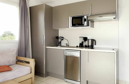 Sables-d'Or-les-Pins Apartment | Nice apartment for 5 people with pool, WIFI, TV, terrace and pets allowed