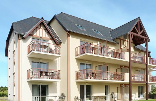 Sables-d'Or-les-Pins Apartment | Nice apartment for 5 people with pool, WIFI, TV, terrace and pets allowed