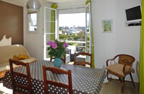 Arromanches-les-Bains Apartment | Nice holiday apartment 20 m from the beach, Arromanches-les-Bains