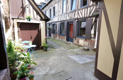 Pont-Audemer House | Norman nest