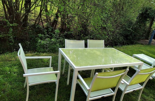 Saint-Germain-de-Livet House | 🌿 Norman-style house by the stream – Cool, quiet, and pets welcome 🐾