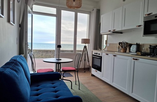 Agon-Coutainville Apartment | Nouveaute : Front DE MER Neuf Bien Équipé Belle VUE MER Pour Sejour Parfait