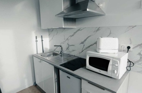 Sable-sur-Sarthe Apartment | O'zen - Studio Lumineux et Calme Avec Jardin