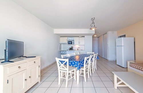 Plougonvelin Apartment | Ocean-View Duplex for 8