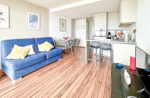 La Chaume Apartment | Oceanfront studio with swimming pool in La Chaume