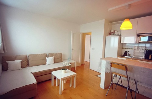 Saint-Lambert Apartment | Panoramic Views of Paris and Pool