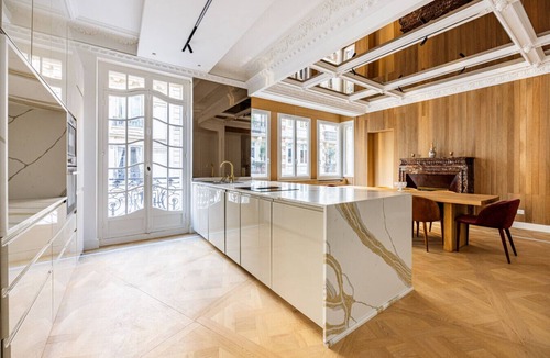 Quartier de Rochechouart Apartment | Paris 9eme - Métro Cadet - 4 chambres