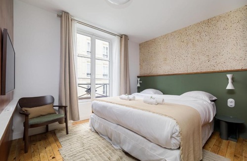 Quartier de la Folie-Mericourt Apartment | Paris La Belle - Marais