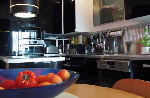 Porte-Saint-Martin Apartment | Paris panoramic view with A/C
