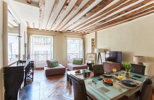 Chaussee-d'Antin Apartment | Paris Vacation Rentals - 2BR - Palais Garnier & Place Vendome