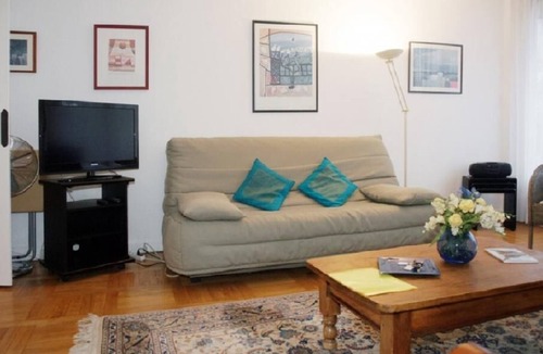 7th Arrondissement Apartment | Parisian Home|S07322|Studio|Invalides
