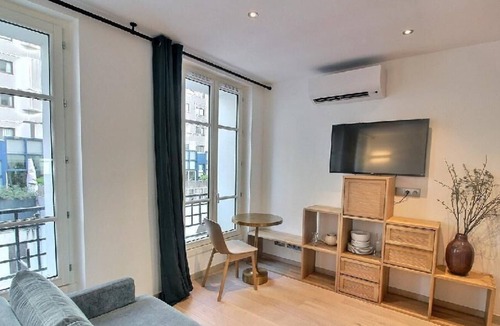 Quartier des Grandes-Carrieres Apartment | Parisian Home|S18922|Studio|Montmartre - Pigalle