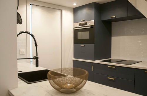 Quartier de la Goutte-d'Or Apartment | Parisian refurbished loft near Montmartre