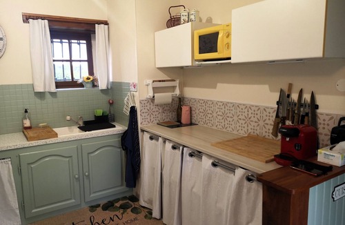 Lhomme Cottage | Peaceful farmhouse, pets welcome - 6 guests