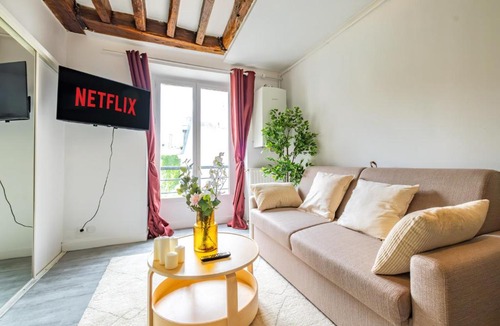 Bonne-Nouvelle Apartment | Peaceful Flat in Montorgueil
