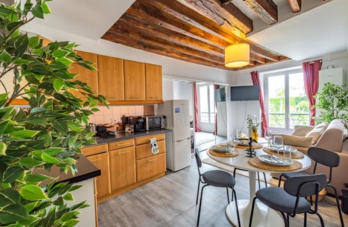 Bonne-Nouvelle Apartment | Peaceful Flat in Montorgueil