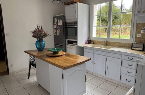 Crach House | Peaceful house with jacuzzi, large garden and Breton charm