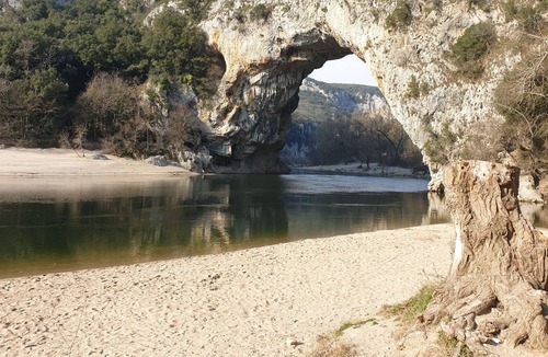 Saint-Marcel-d'Aredeche Apartment | Penthouse apartment with terrace