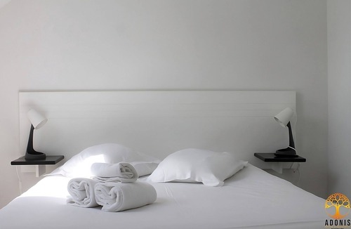Grandcamp-Maisy Hotel | Pet-friendly Accommodation! Parking, Pool! Short Drive to Omaha Beach!