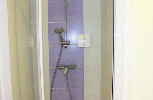 Grandcamp-Maisy Hotel | Pet-friendly Place! Parking, Pool! Short Drive to Omaha and D-Day Beach!