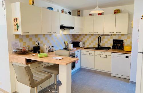Beaune Apartment | Petit Blanc