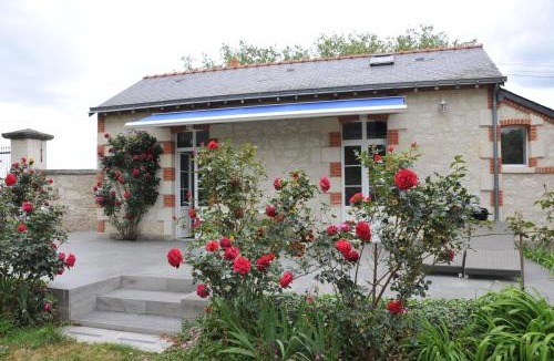 Brain-sur-Allonnes House | PETITE MAISON des ROSES - GITE 2 Personnes
