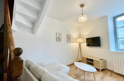 Josselin Apartment | Petite Maison de ville face au château et du canal
