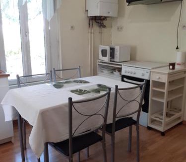 Miroir - Batignolles House | Petite maison