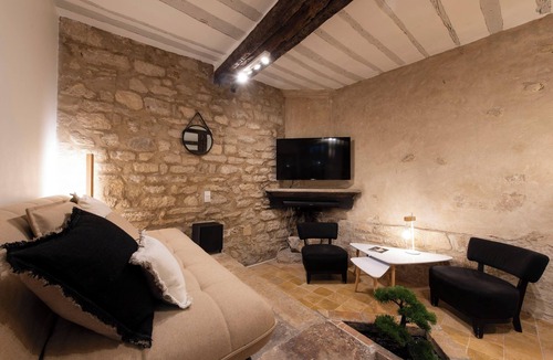Arts-et-Metiers Apartment | Pierre à Feu, 1BR/1BA, 3 people